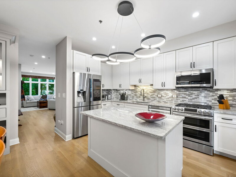327 E 17th Street Chicago IL 60616