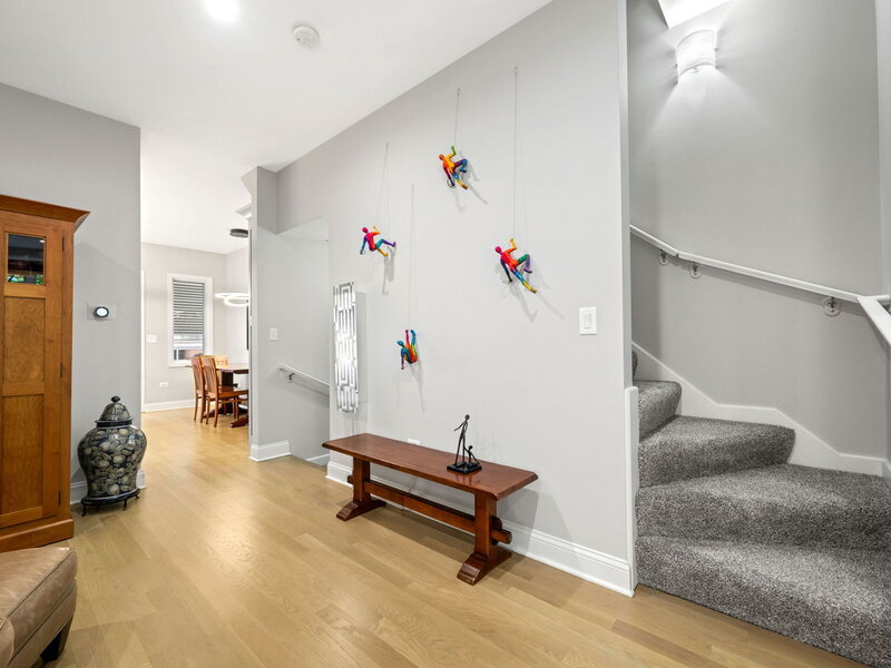 327 E 17th Street Chicago IL 60616