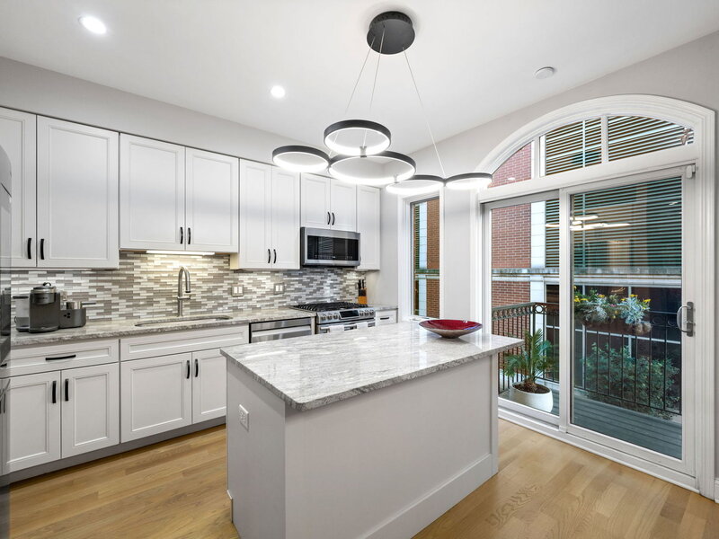 327 E 17th Street Chicago IL 60616
