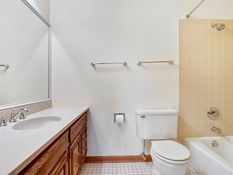 1860 Golf Drive Naperville IL 60565
