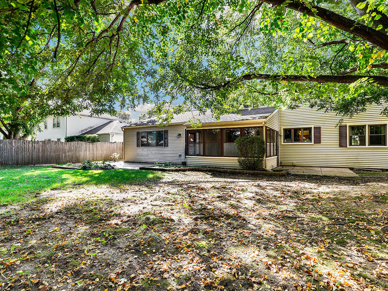 1860 Golf Drive Naperville IL 60565