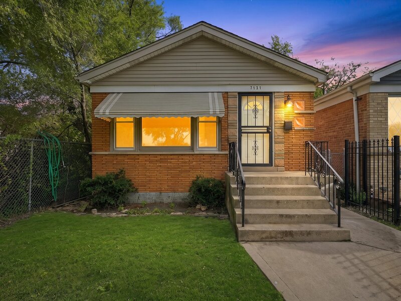 7131 S Hoyne Avenue Chicago IL 60636