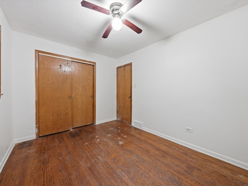 7131 S Hoyne Avenue Chicago IL 60636