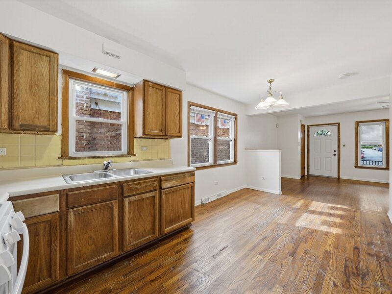 7131 S Hoyne Avenue Chicago IL 60636