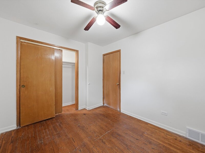 7131 S Hoyne Avenue Chicago IL 60636