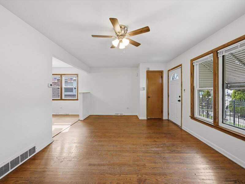 7131 S Hoyne Avenue Chicago IL 60636