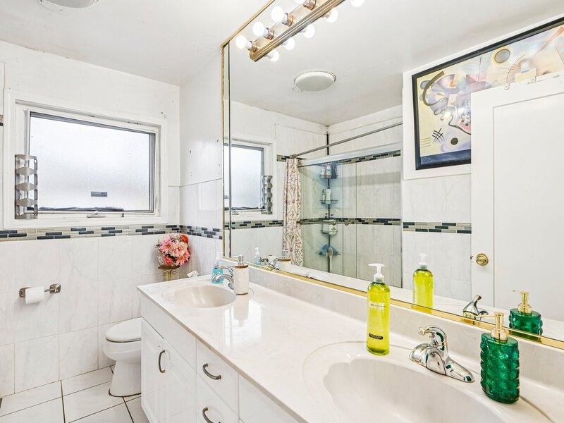 4474 W Chase Avenue Lincolnwood IL 60712