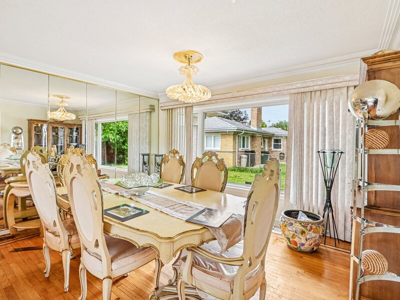 4474 W Chase Avenue Lincolnwood IL 60712