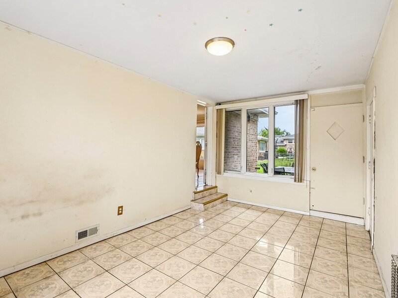 4474 W Chase Avenue Lincolnwood IL 60712
