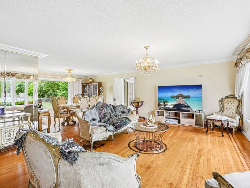 4474 W Chase Avenue Lincolnwood IL 60712