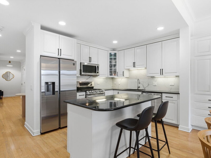 508 W Melrose Street Chicago IL 60657