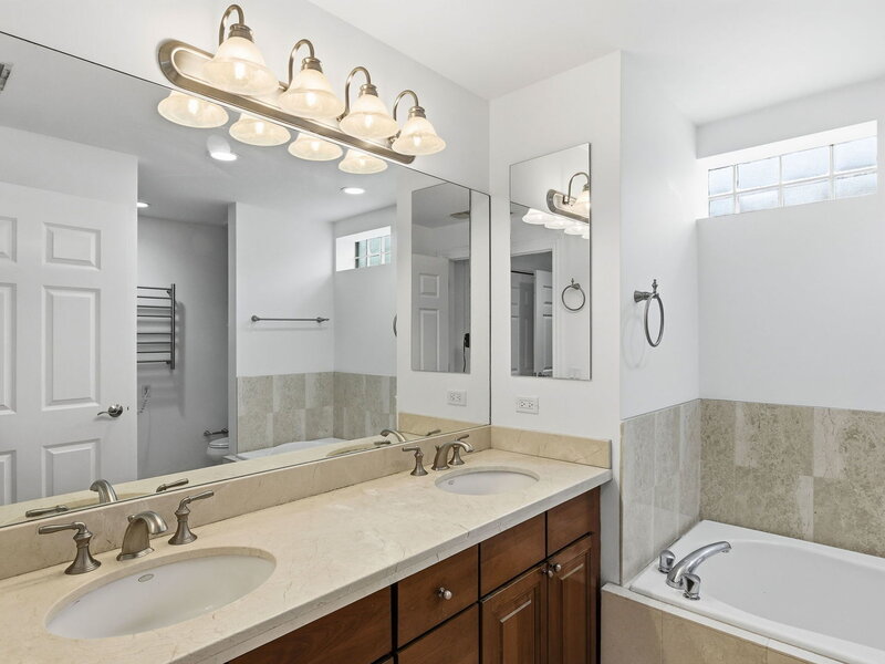 508 W Melrose Street Chicago IL 60657