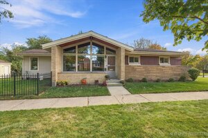 Photo of 331 E View Street Lombard IL 60148