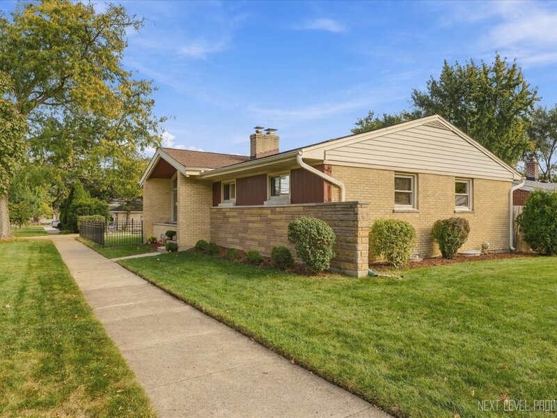 331 E View Street Lombard IL 60148