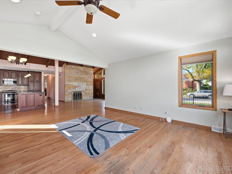 331 E View Street Lombard IL 60148