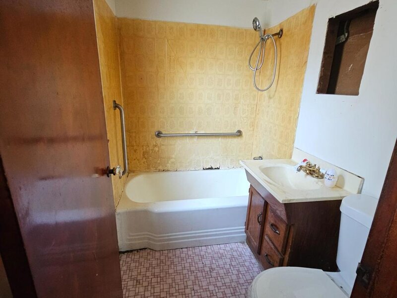 8456 S Damen Avenue Chicago IL 60620