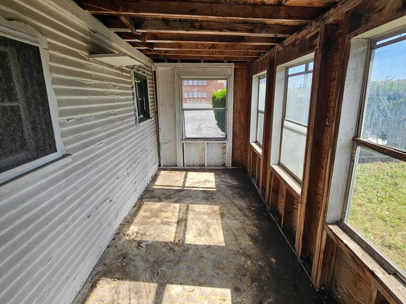 8456 S Damen Avenue Chicago IL 60620