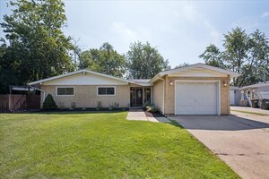 Photo of 453 Elder Lane Glenview IL 60025
