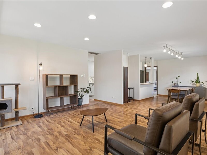 453 Elder Lane Glenview IL 60025