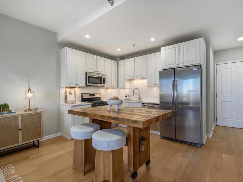 828 W Grace Street Chicago IL 60613