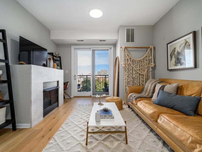 828 W Grace Street Chicago IL 60613