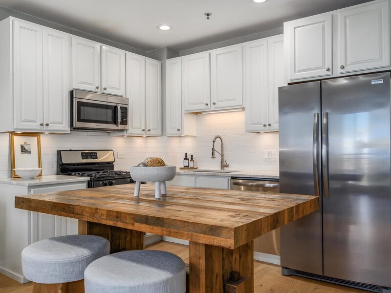 828 W Grace Street Chicago IL 60613