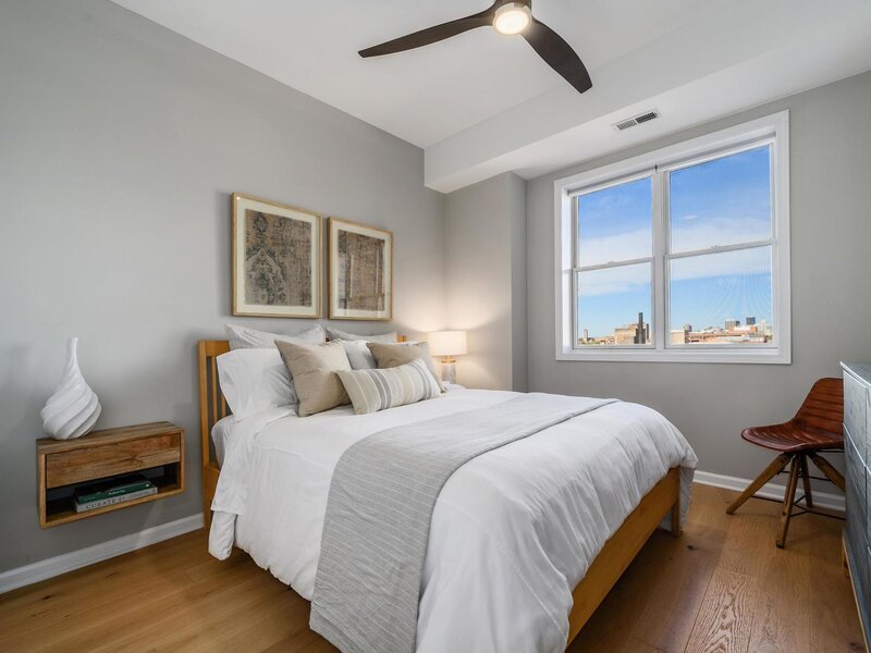 828 W Grace Street Chicago IL 60613