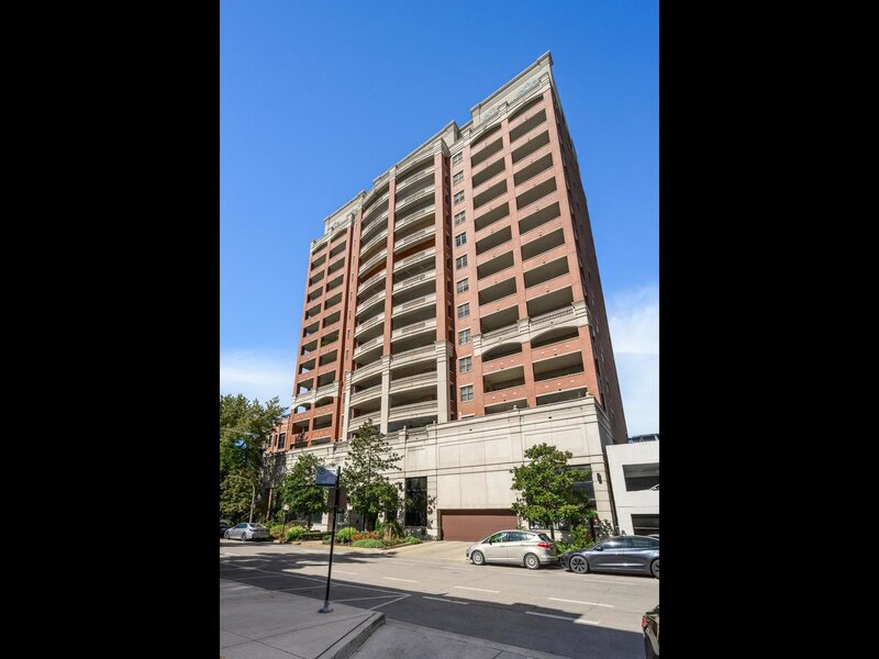 828 W Grace Street Chicago IL 60613