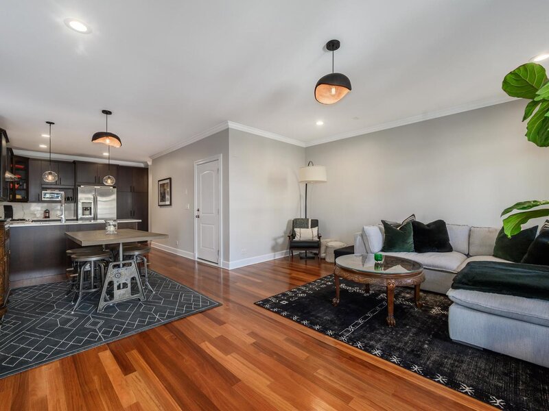 1043 W Monroe Street Chicago IL 60607