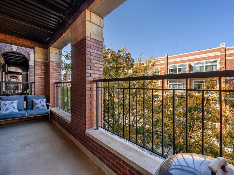 1043 W Monroe Street Chicago IL 60607