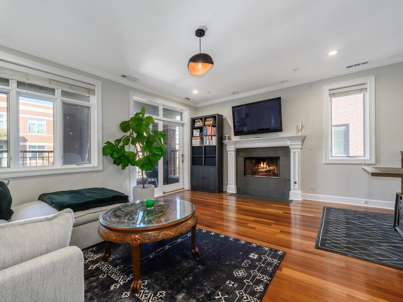1043 W Monroe Street Chicago IL 60607