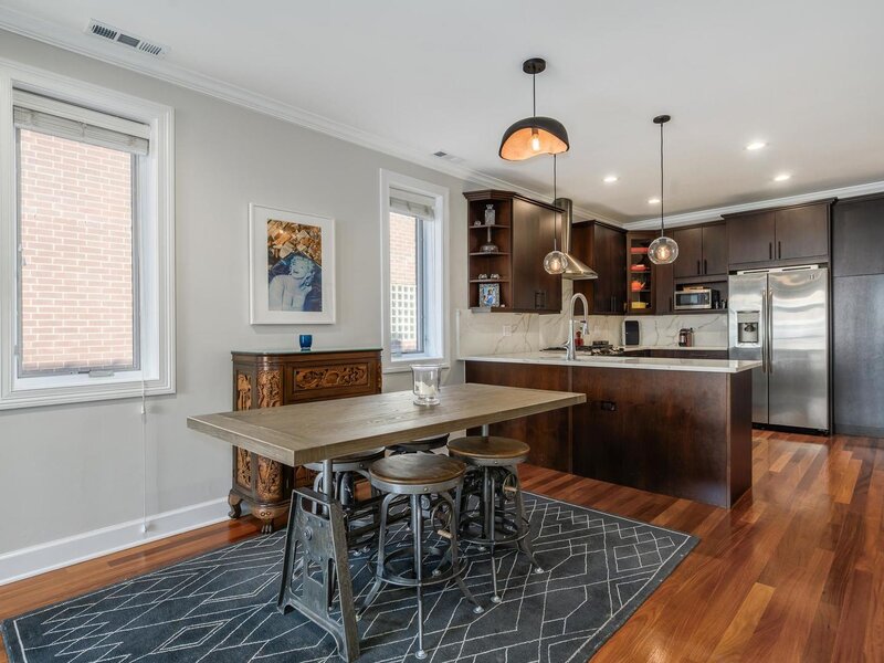 1043 W Monroe Street Chicago IL 60607