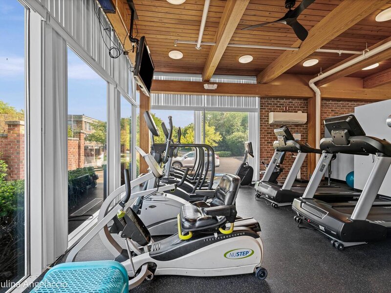 412 Kelburn Road Deerfield IL 60015