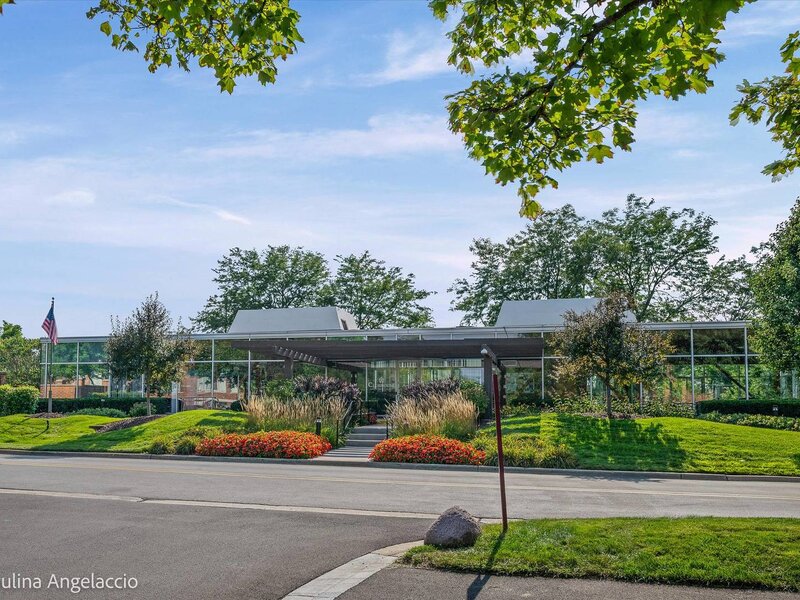412 Kelburn Road Deerfield IL 60015