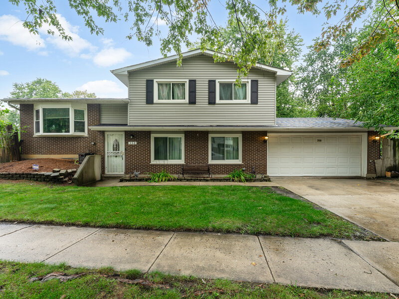 358 Lyons Drive Bolingbrook IL 60440