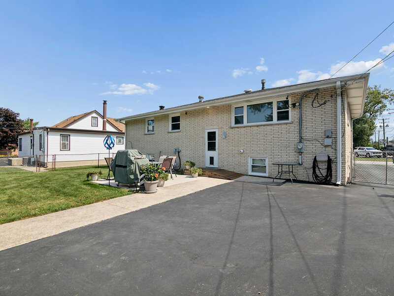 7416 S Octavia Avenue Bridgeview IL 60455