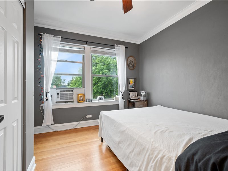 4128 N Kedvale Avenue Chicago IL 60641