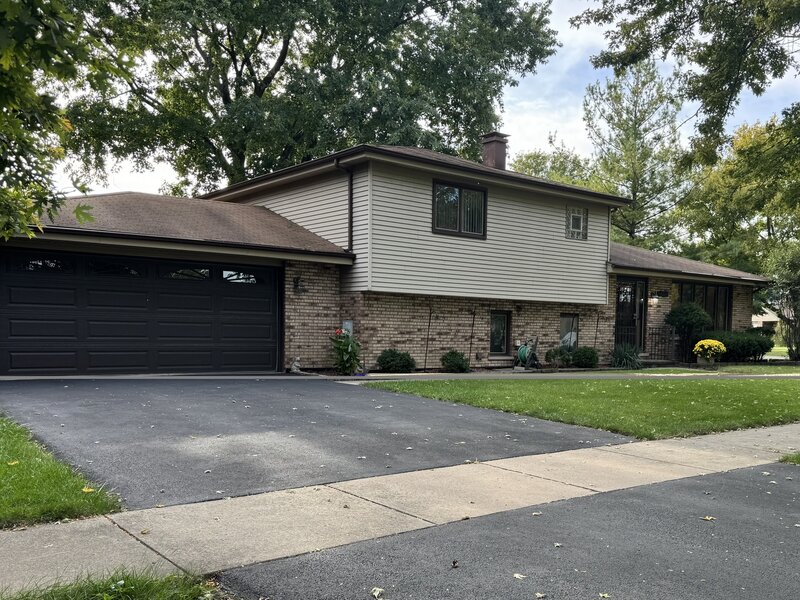 13004 S Blossom Drive Alsip IL 60803