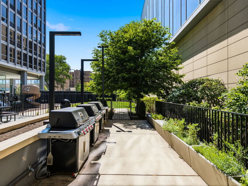 340 W Diversey Parkway Chicago IL 60657