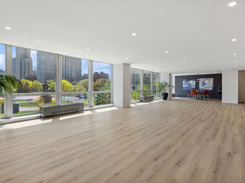 340 W Diversey Parkway Chicago IL 60657