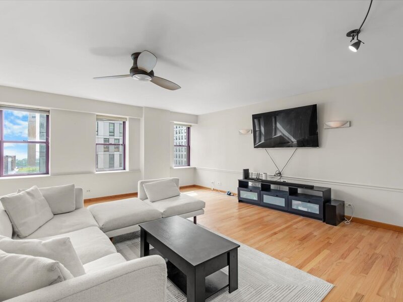 40 E 9th Street Chicago IL 60605