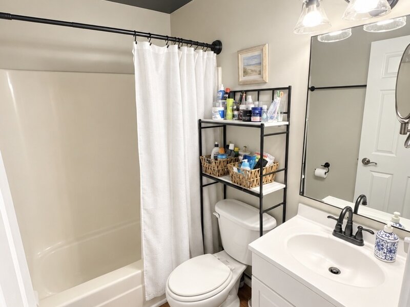17 Saint Thomas Colony Fox Lake IL 60020