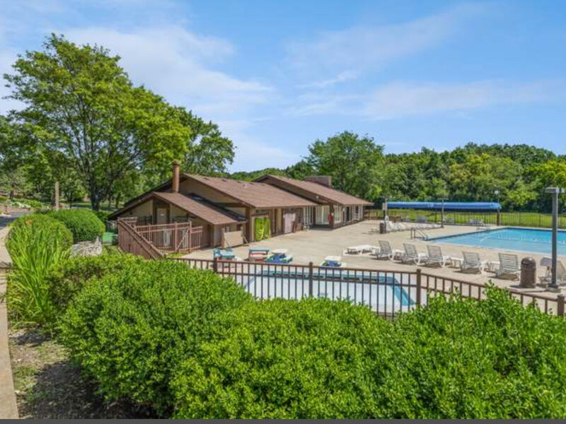 17 Saint Thomas Colony Fox Lake IL 60020