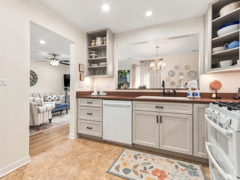 11231 Cottonwood Drive Palos Hills IL 60465
