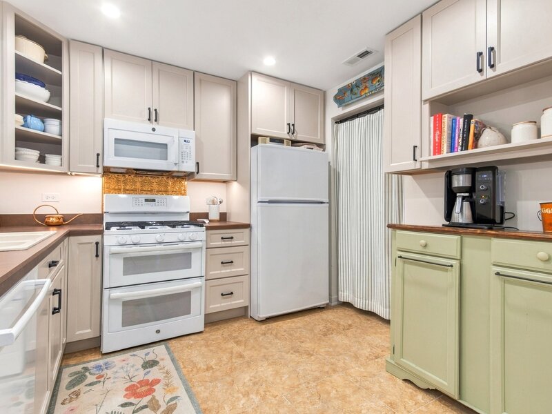 11231 Cottonwood Drive Palos Hills IL 60465