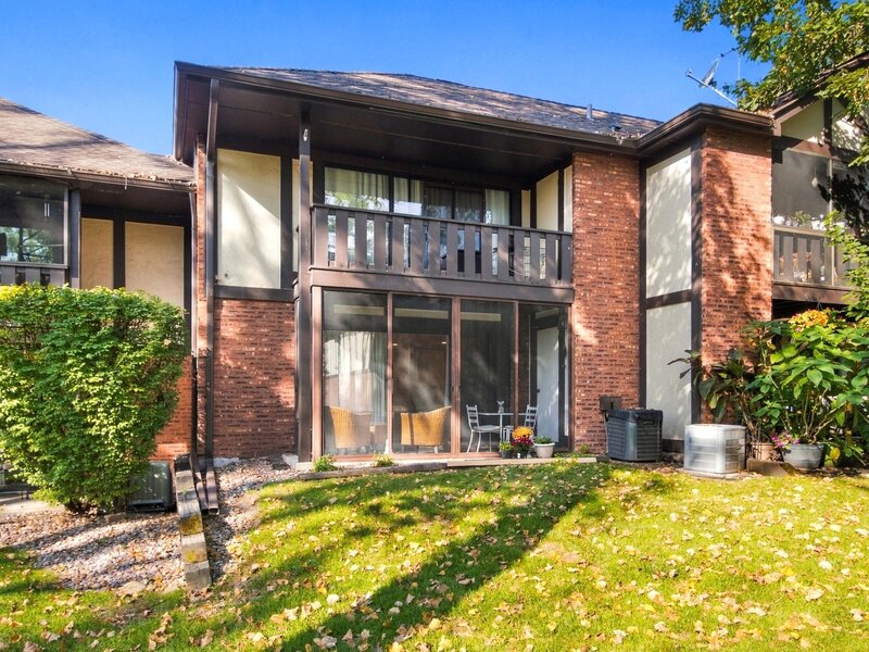 11231 Cottonwood Drive Palos Hills IL 60465