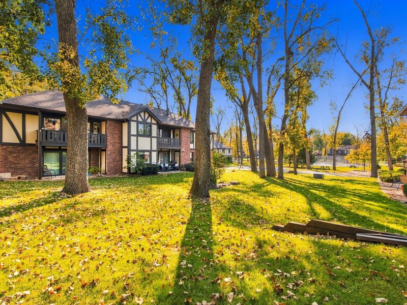 11231 Cottonwood Drive Palos Hills IL 60465