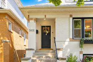 Photo of 5412 W Henderson Street Chicago IL 60641
