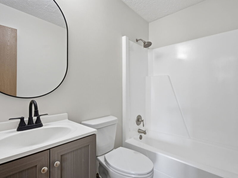 2110 W 58th Street Davenport IA 52806
