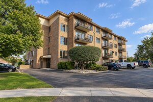 Photo of 4009 W 93rd Place Oak Lawn IL 60453 Unit 4E